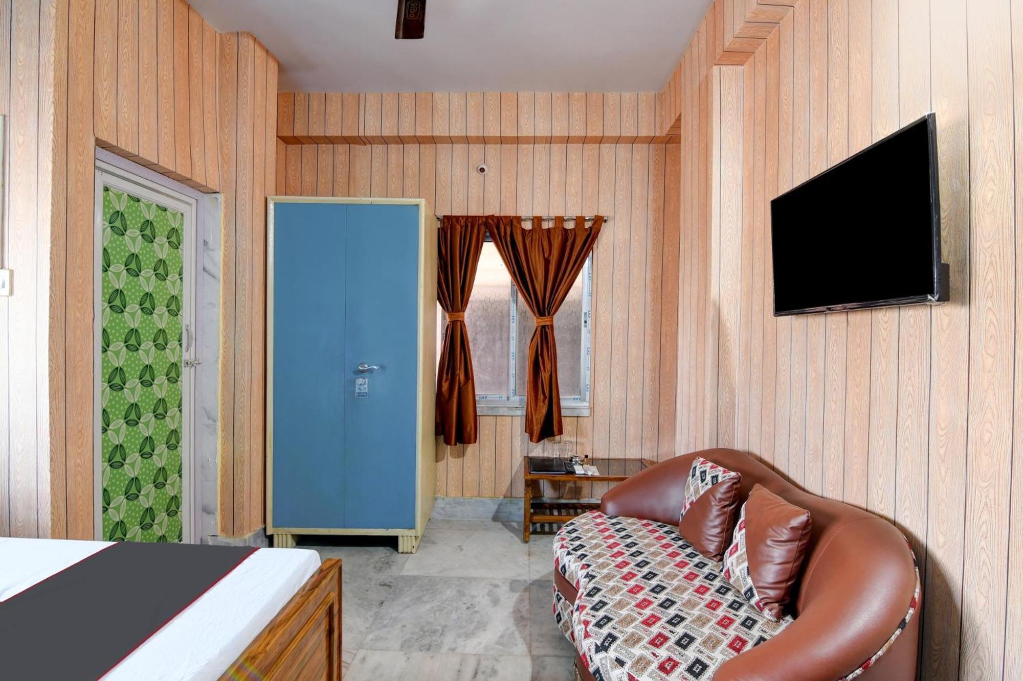 Joy Maa Tara Hotel & Restaurant Kalküta Dış mekan fotoğraf